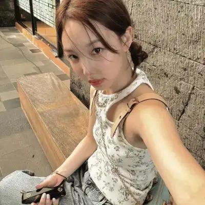晏青梦